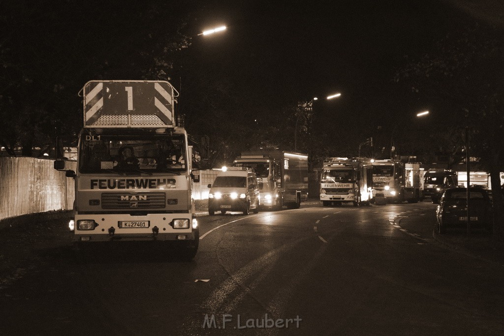 Feuer 2 Y Koeln Marienburg Raderthalguertel Mertenerstr Bonnerstr P16.JPG - Miklos Laubert